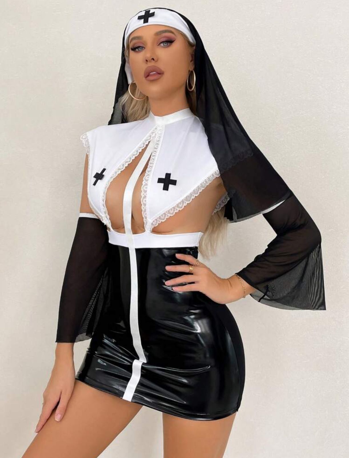 Disfraz Monja Sexy Importado (S-M-L)