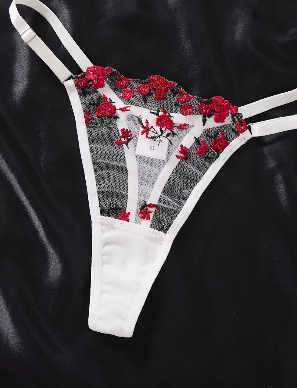 Conjunto Lencería Liguero Blanco Con Rojo + Medias blancas (M)
