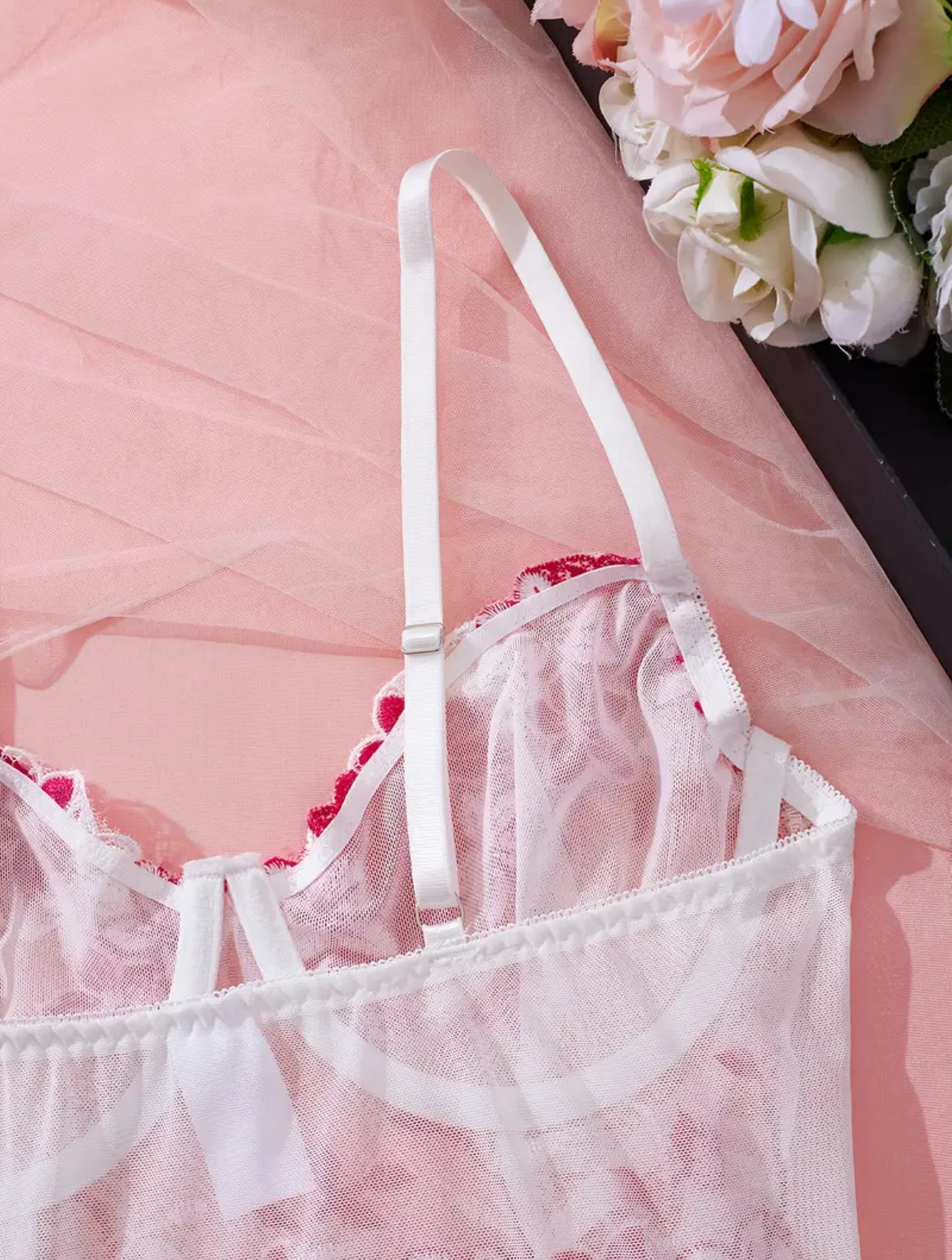 Conjunto Lencería Corset Blanco/Fucsia (M)